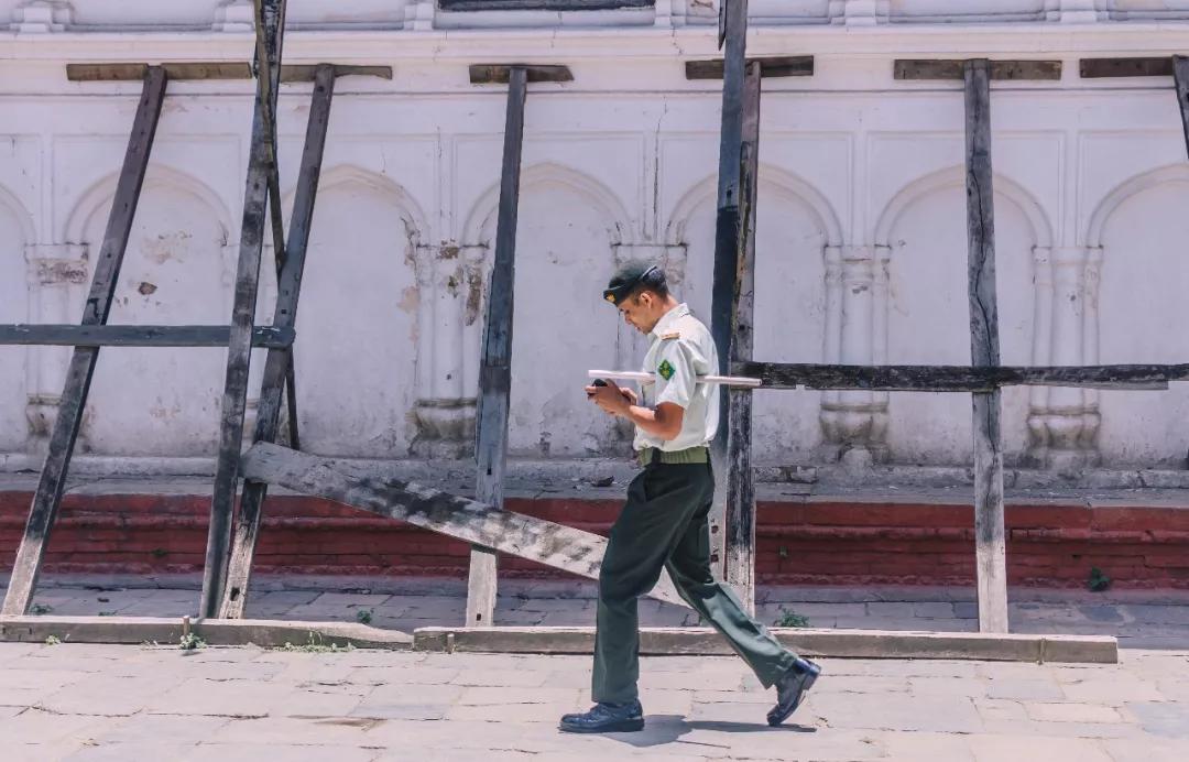 这个微笑国度，见人就夸漂亮，300元就能在天空滑翔