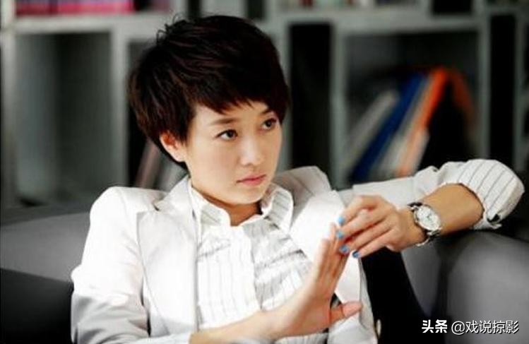 马伊琍保剑锋领奖,马伊琍与保剑锋同框