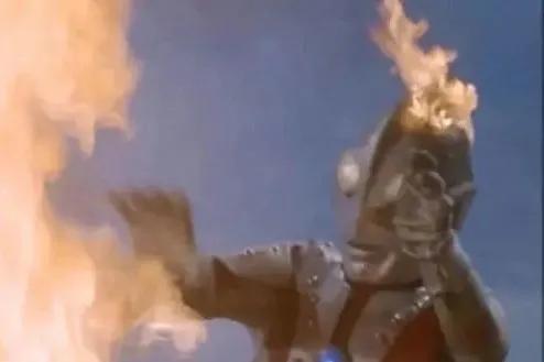 艾斯奥特曼40年后再变身,艾斯奥特曼为什么那么火