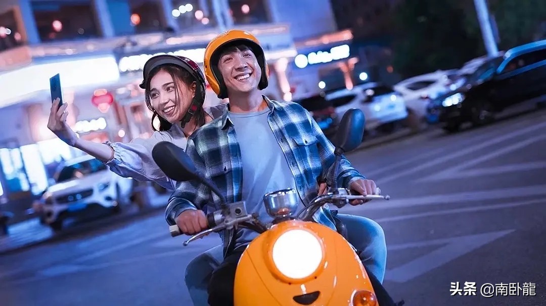 《石榴熟了》上映，石榴团队首部电影来袭，*疆新**沈腾爆笑盛夏