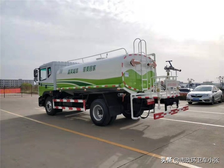 国六洒水车报价低,国六5吨洒水车价格表