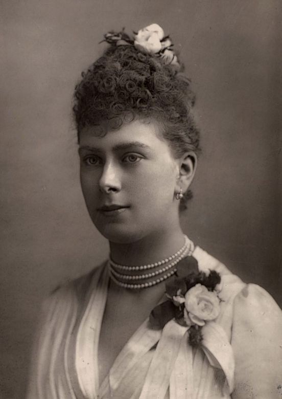 王室蓝宝石戒指,王室钻石戒指