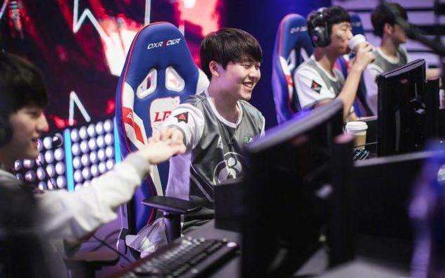 lpl夺冠皮肤半价么,英雄联盟lpl夺冠时刻