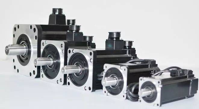 伺服电机绝对值与增量型如何选择,如何选择伺服电机的驱动器