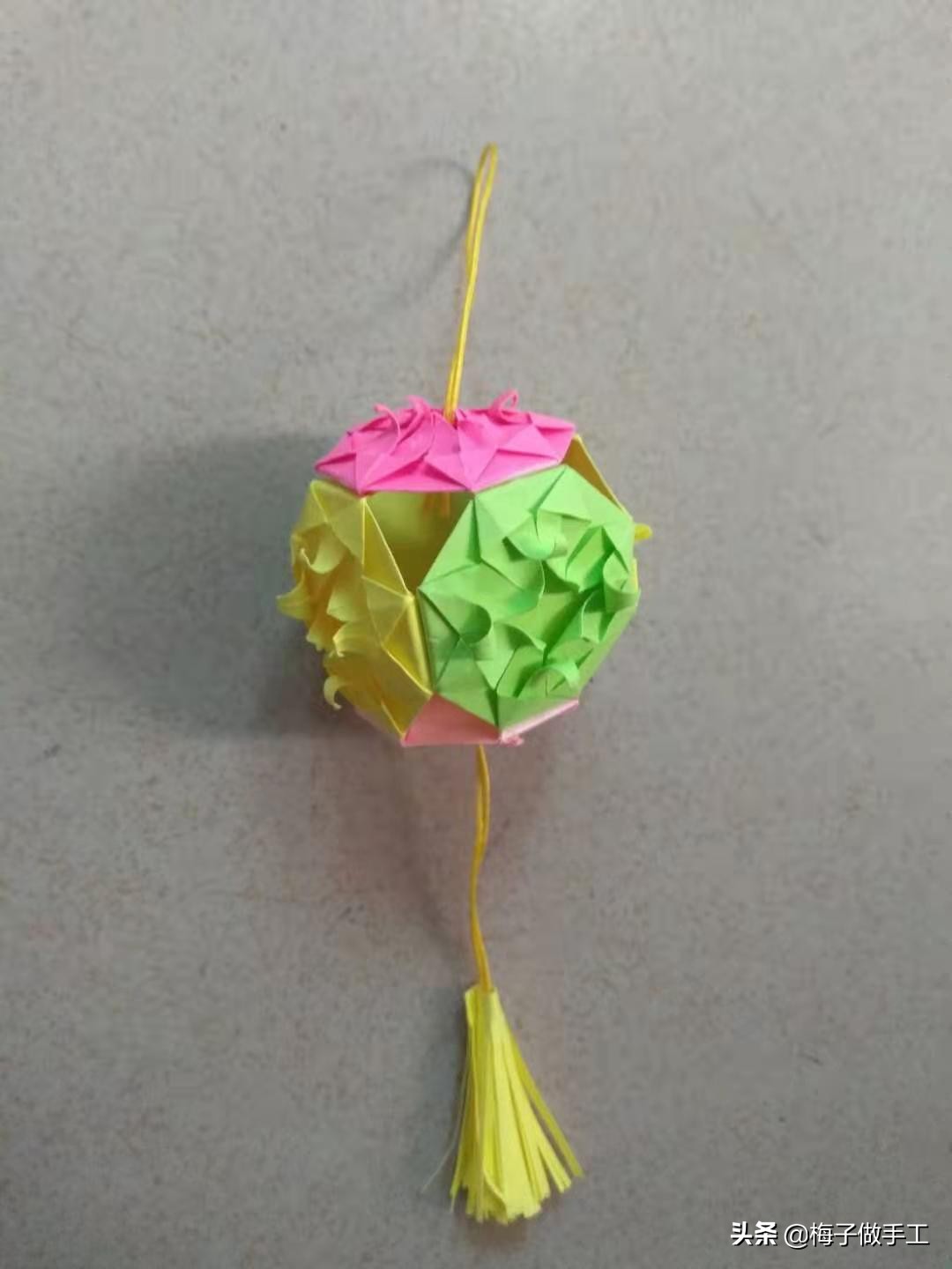 折纸简单又漂亮的过年小灯笼,简单折纸灯笼中秋节两三步完成