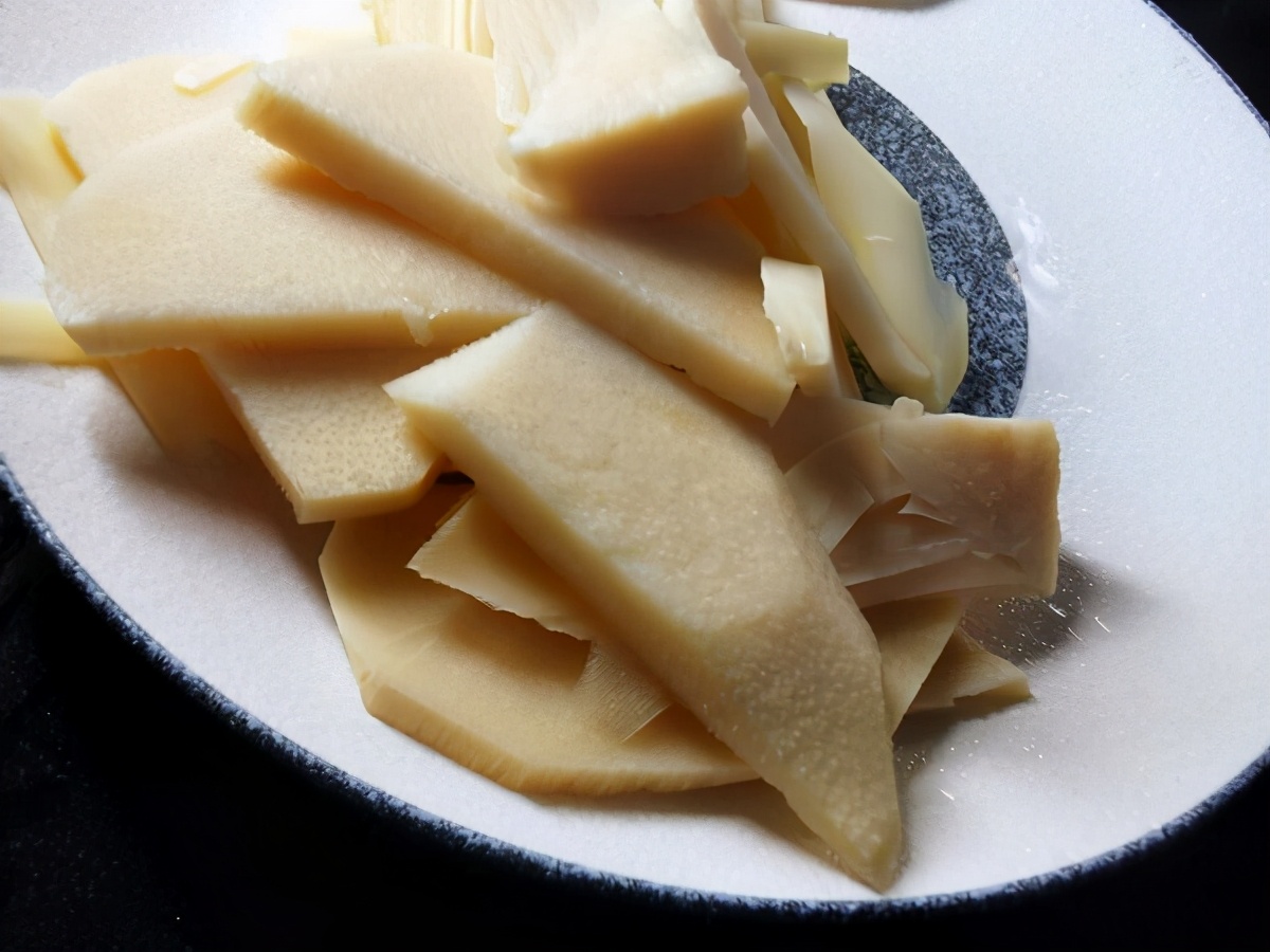 6月的笋怎么吃,八月笋怎么焯水