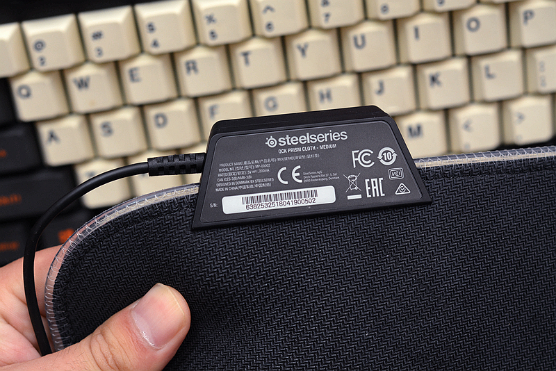 钢厂又出幺蛾子，鼠标垫也能显示游戏血量，这是什么操作