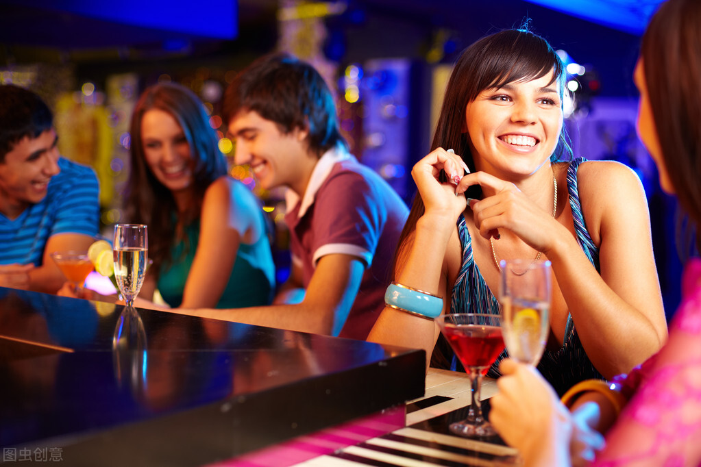 具有批判精神的相声,相声批判办事效率低下