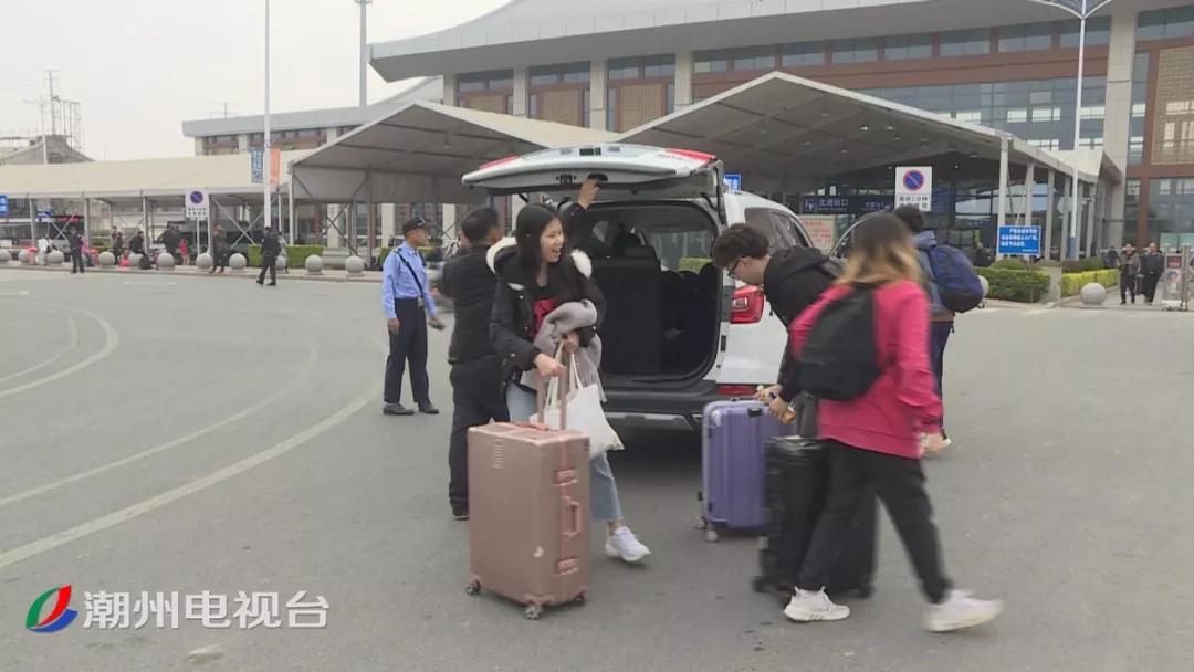 春运首日长途客流平稳,春运首日公路客运平稳有序