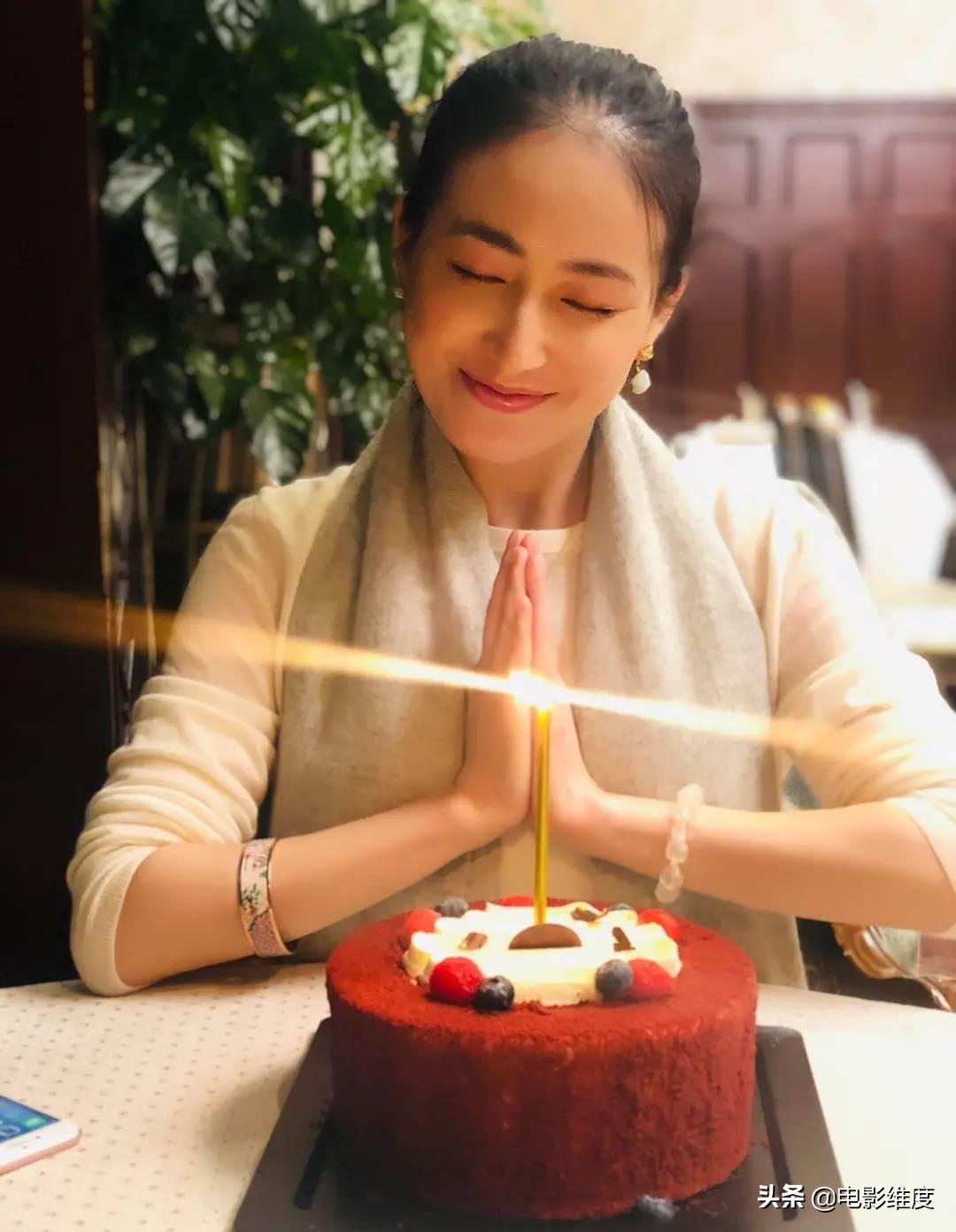 情定爱琴海鲍逸琳苏有朋,鲍逸琳演杨不悔的时候多大