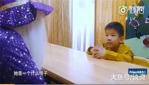 黄圣依踢足球最美照,黄圣依带三个孩子