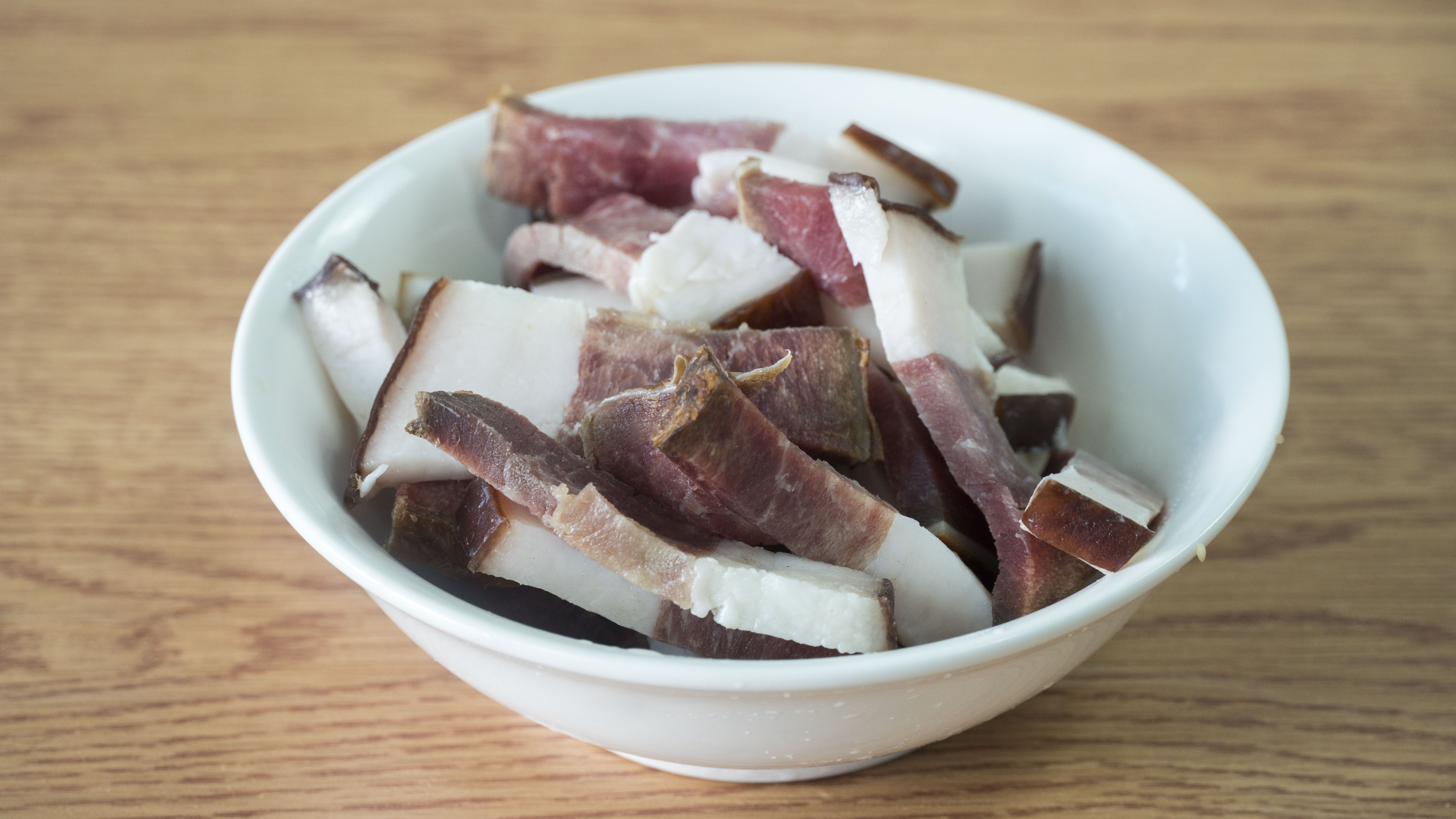 水瓶做酸豆角的方法,矿泉水瓶腌豆角的家常做法