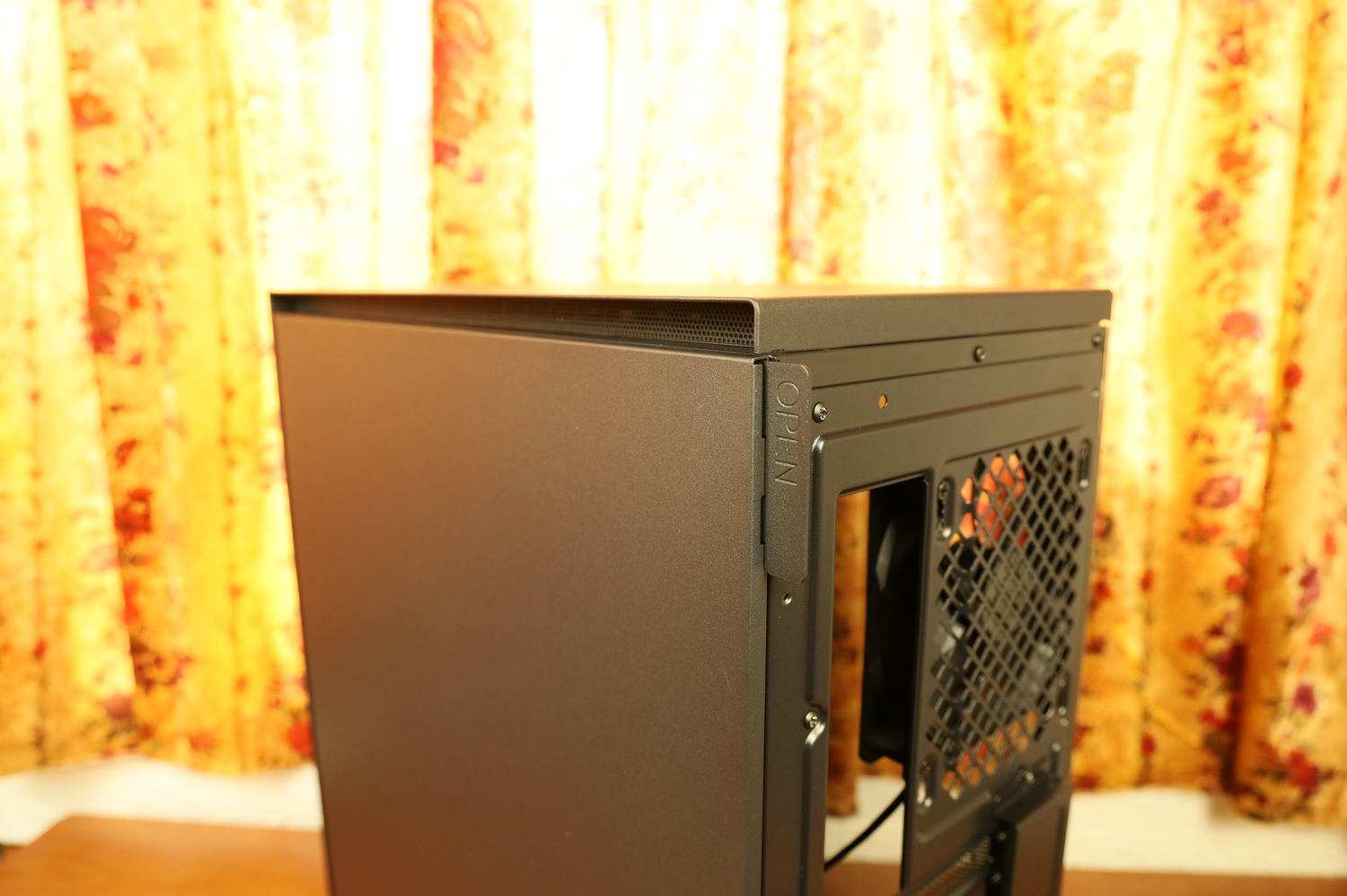 九州风神玄冰50机箱装机体验,九州风神460机箱