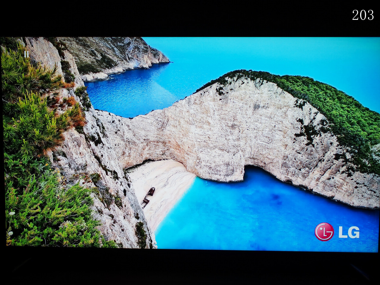 音画俱佳，操控稍弱——先锋UDP-LX500