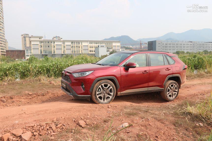 TNGA的革新有多强？试驾一汽丰田全新RAV4