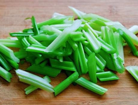 黄鳝清洗如何保留血,黄鳝怎么去腥去黏液