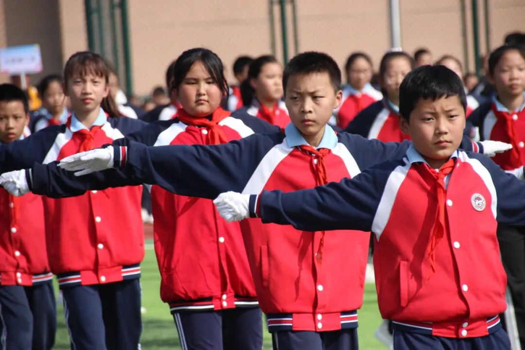 建*党**百年喜迎国庆节——西安经开第二小学队列队形广播*比操**赛