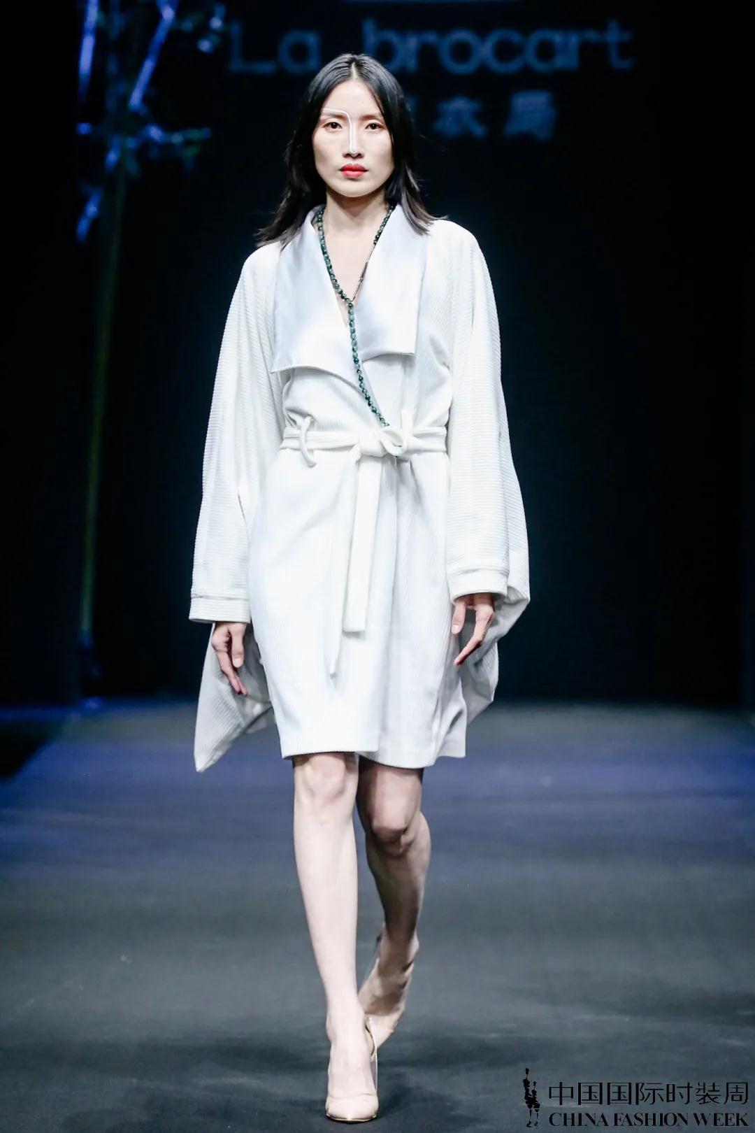 小众设计师秀场,时尚秀场精致的设计