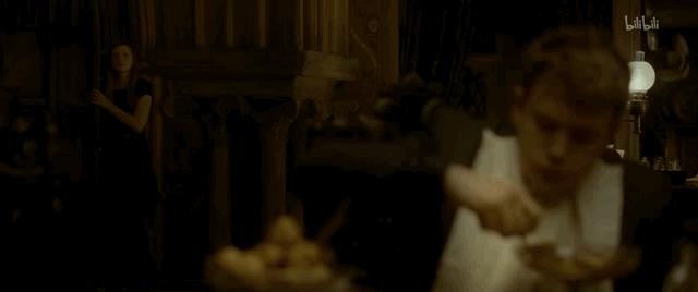 为什么哈利波特没有和赫敏在一起,为什么希望哈利波特和赫敏在一起