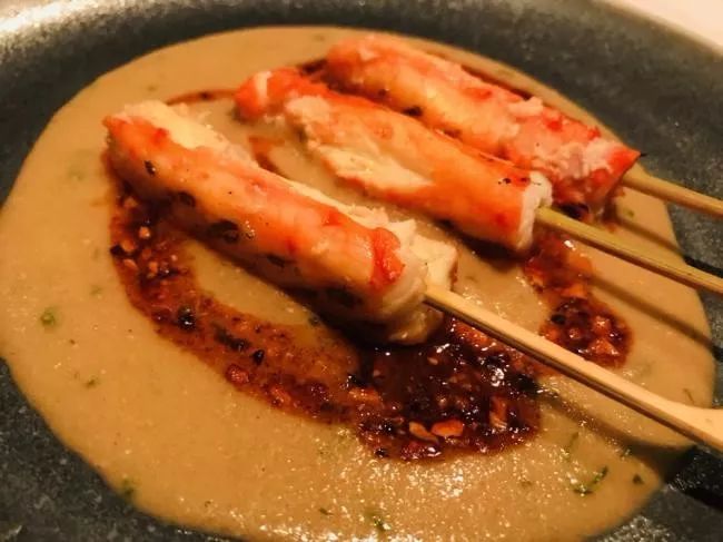 想要吃到温哥华最正宗的火焰炭烤牛排，耶路镇这家店一定是首选