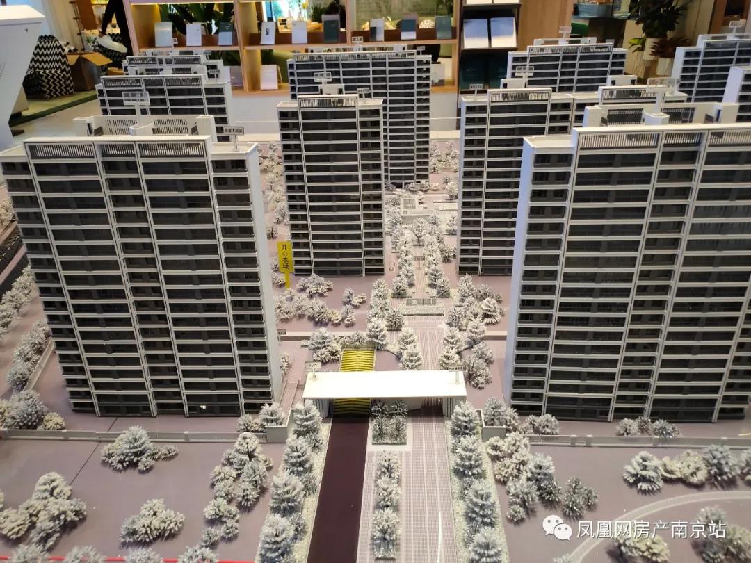 开心农场小区种菜,小区住户在院内玩开心农场