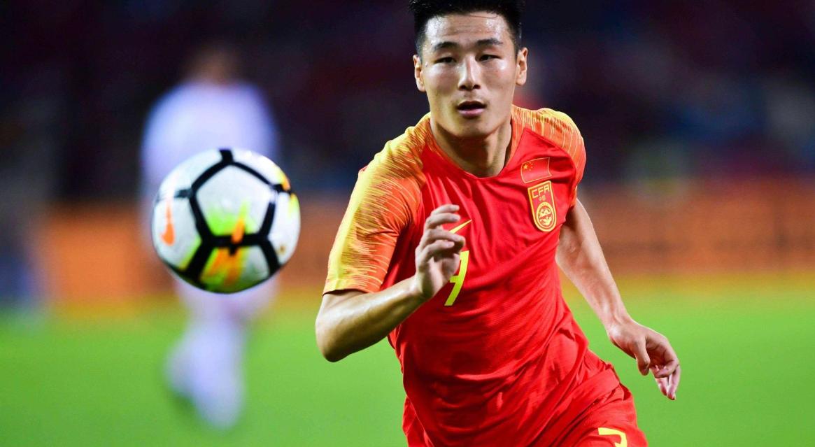 武磊脱衣黄牌,国足武磊近期的表现