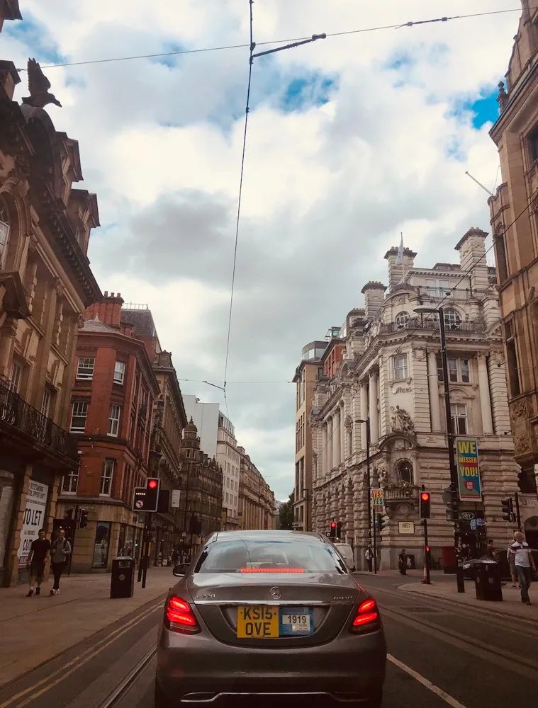 在英国开车自驾游,英国自驾游20000够吗