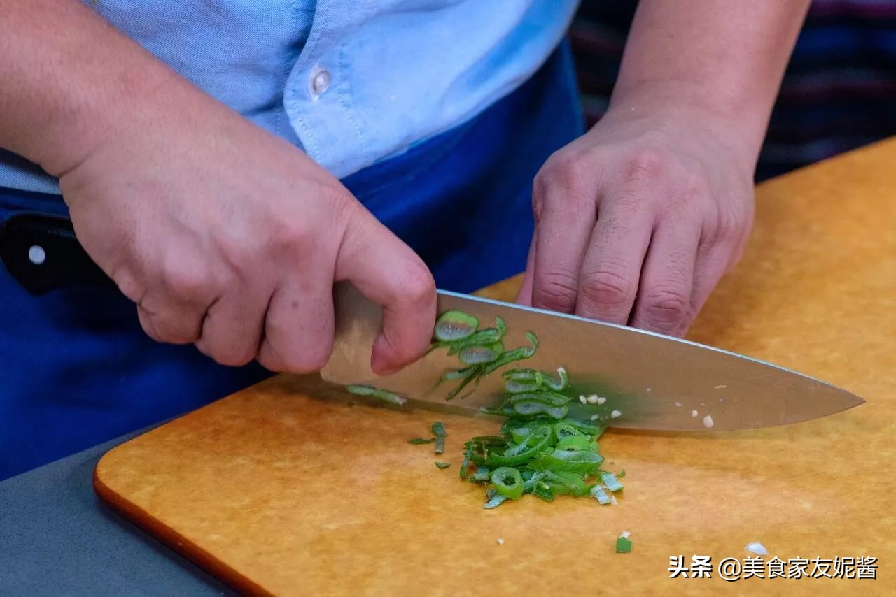 怎么样做香酥蟹,葱姜爆蟹教程