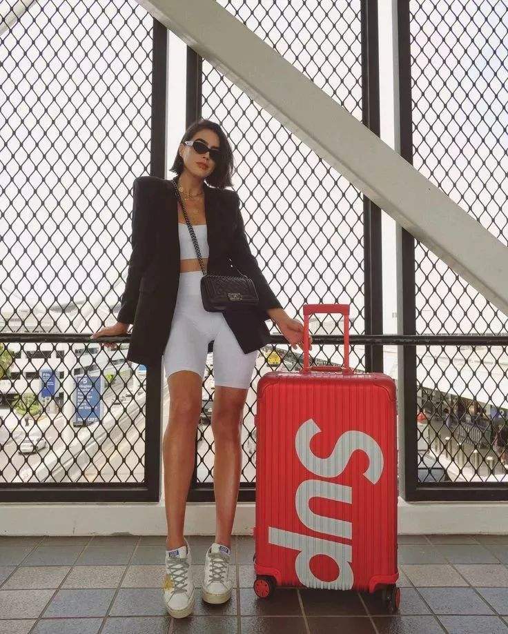 男生穿潮流衬衫搭什么裤子,夏季男友风衬衫搭配