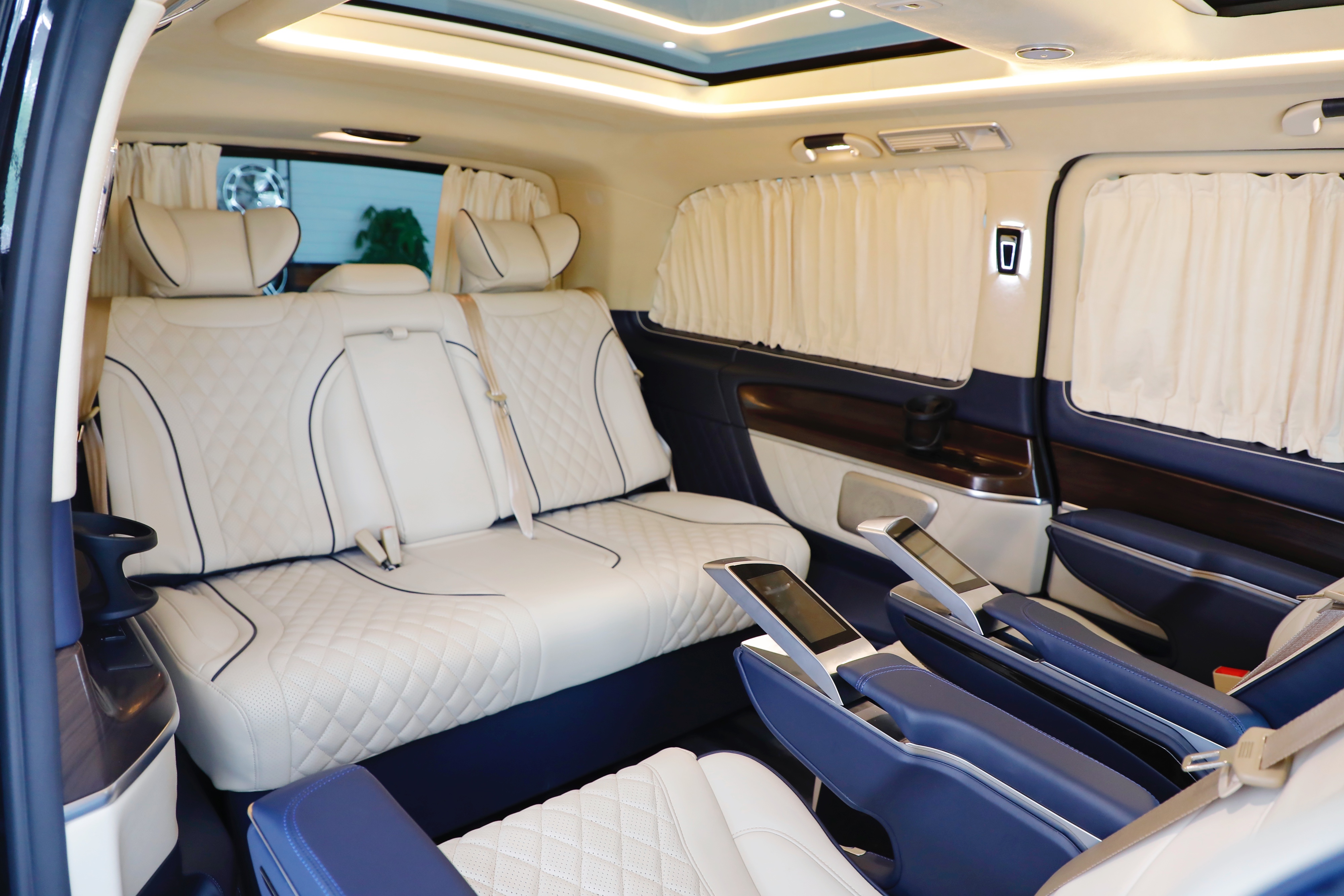 新款奔驰mpv深度评测,豪华之选这几款mpv才够牌面