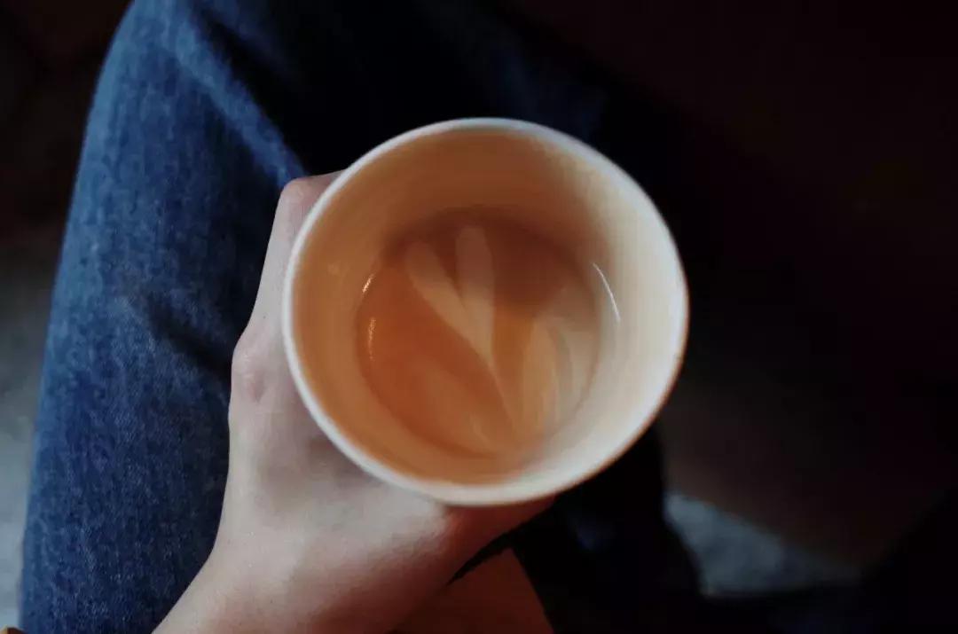 我们找到了重庆最用心的咖啡师，就在这间10㎡的小店里