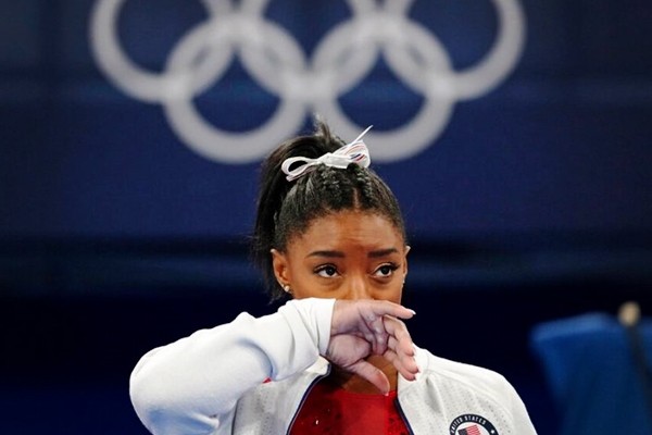 美国体操选手重大失误,美国体操名将失误