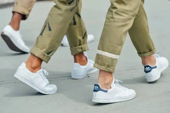 小白鞋为什么总是黄,小白鞋为什么百搭