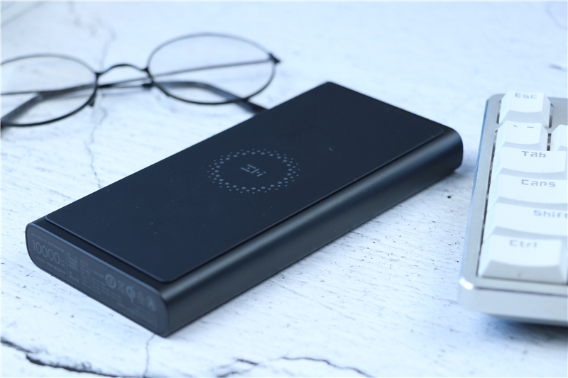 小米无线充电宝青春版和新款,紫米无线充电宝