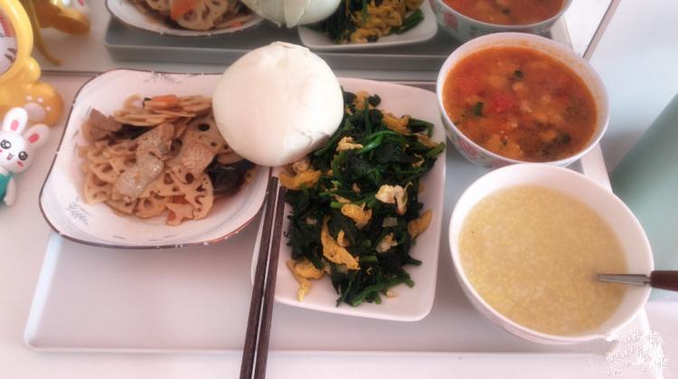 作为一枚妊糖高产妇，月子里这样吃，吃出心得，记录一下菜谱