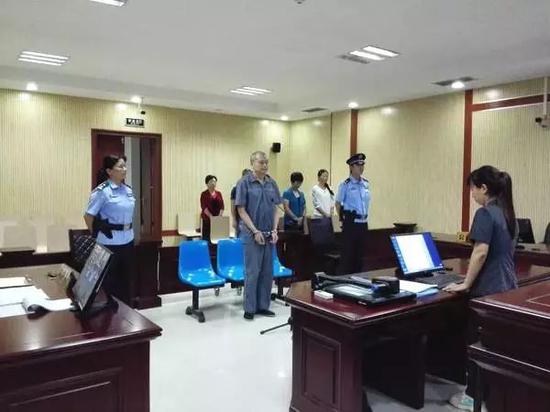 同学当市委书记,同学当书记