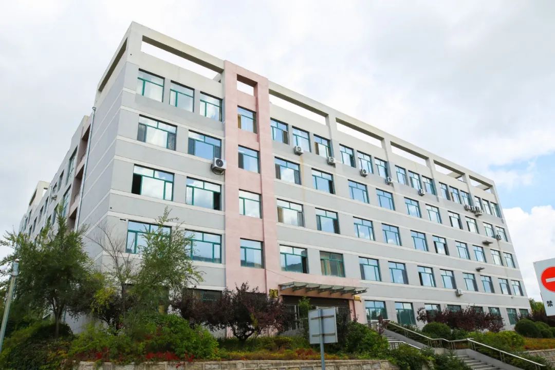 延边大学2020级新生开始报到,延边大学让家长送大一新生进学校