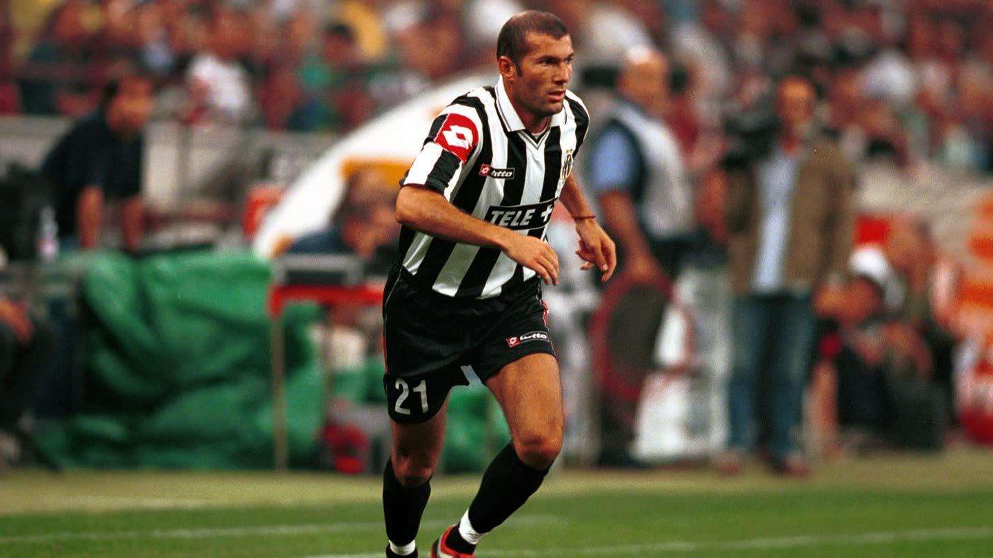 齐达内评价贝利,贝利再踢足球