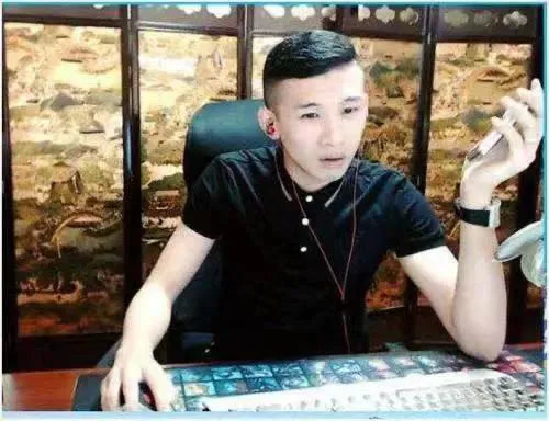 虎牙直播和平精英,牙虎直播怎么玩的