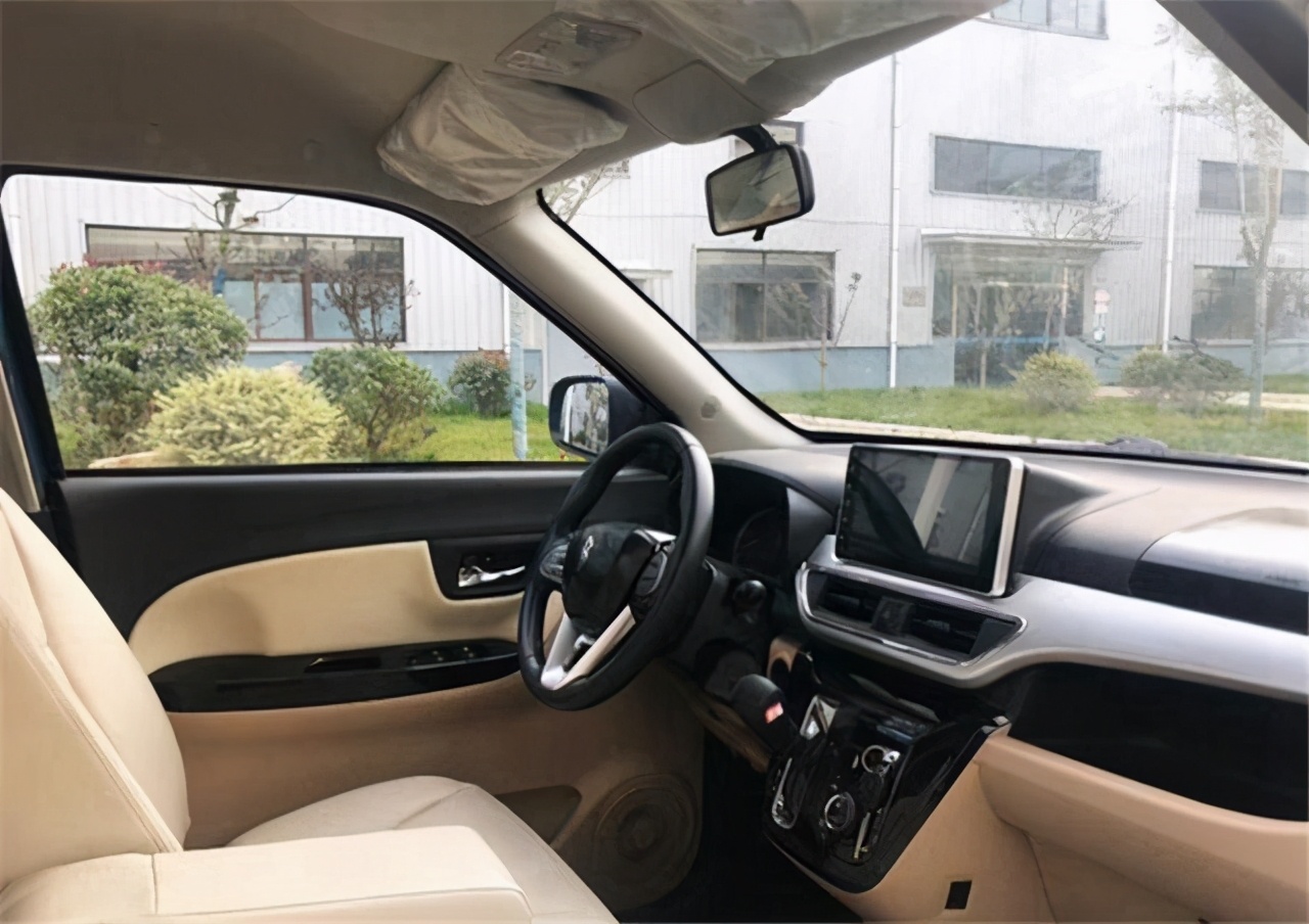 淩宝BOX标配3.38万，金彭高速车的转型之路