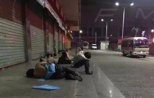 日本人拍的三和大神,日本媒体记录三和大神