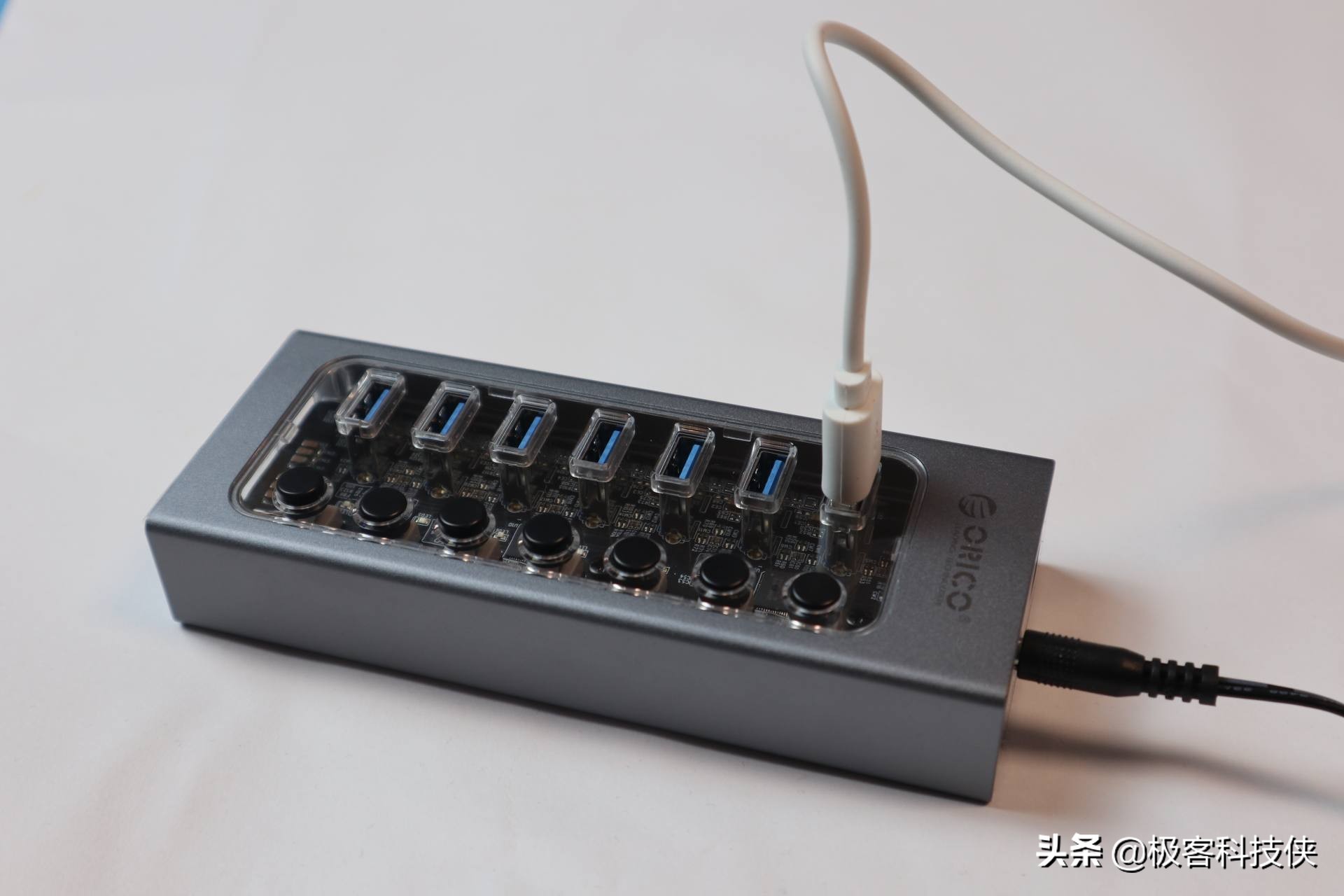 奥瑞科USB3.0扩展器，释放你的电脑接口