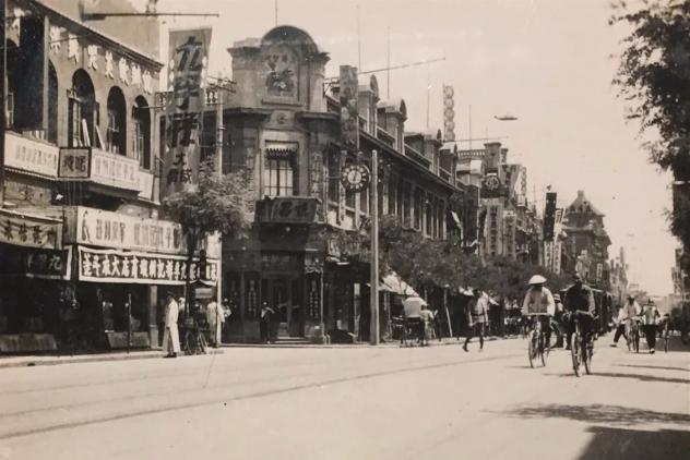 脚下踩的金街，一百多年就已经是“天花板”了