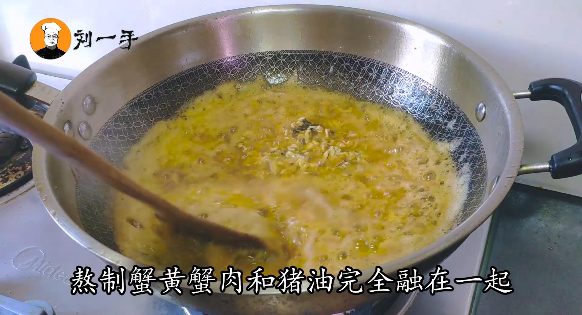 螃蟹怎么放才能不流蟹黄,螃蟹怎么吃才不会烂