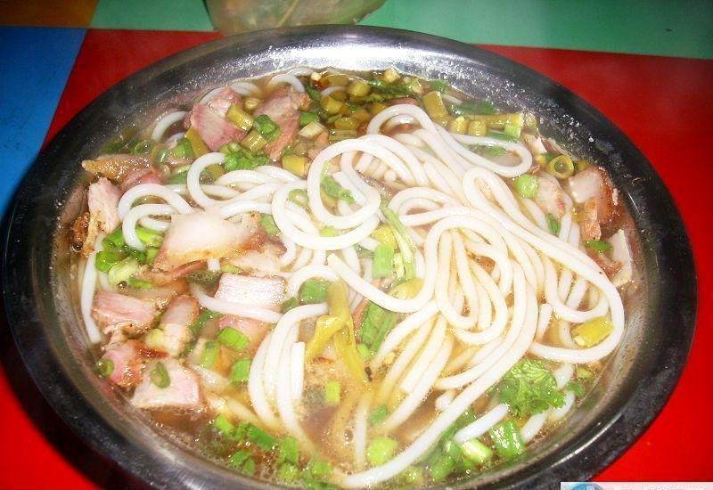 北京开个米线店真实经历,小伙离家北漂创业17年