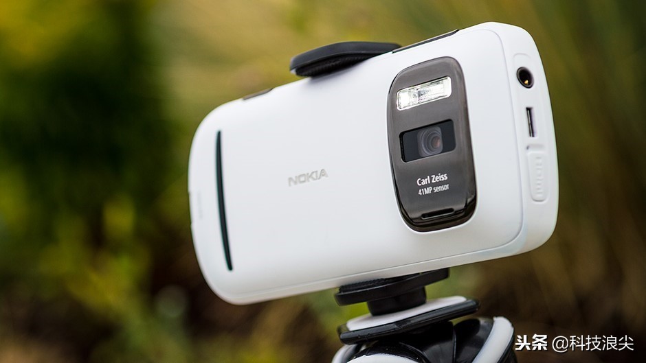 4000万像素手机扯下卡片相机最后的“遮羞布”