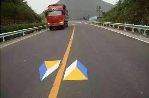 容易被扣分的标线图解,高速公路不认识5种标线扣12分
