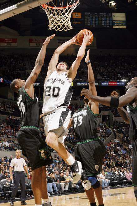 卢卡东契奇17岁称霸欧洲,卢卡东契奇和特雷杨