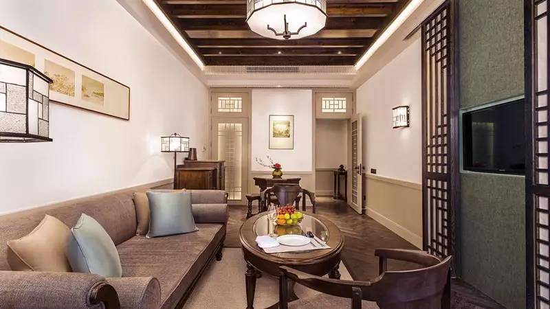 罗莱夏朵是什么档次,罗莱夏朵三件套