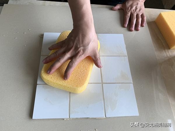 美缝剂还是环氧彩砂美缝剂好,美缝剂和环氧彩砂美缝哪个好